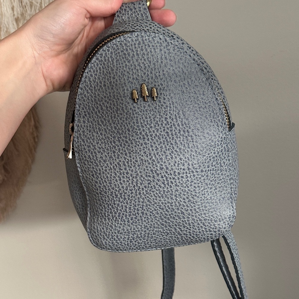 Portland Leather Goods Sydney sling bag in Fog